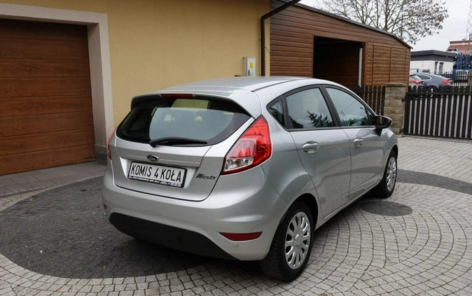 Ford Fiesta cena 32900 przebieg: 119000, rok produkcji 2017 z Ryn małe 191